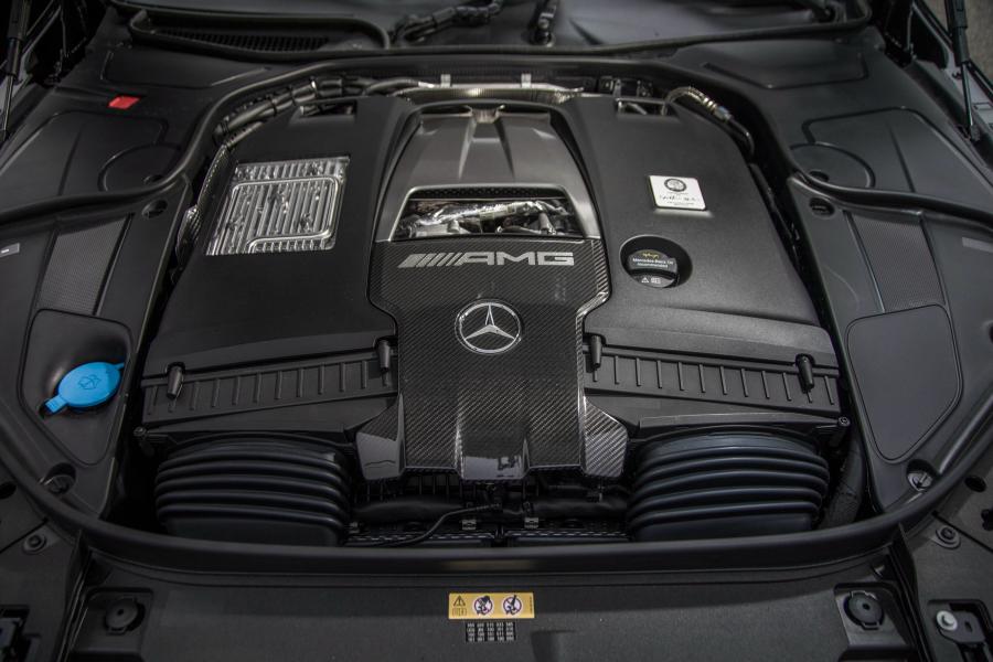 Моторный отсек Mercedes-AMG S63 4Matic+ Lang (V222) 2017 года  (NA) (фото 4 из 31)